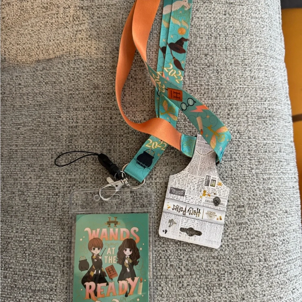 Official‎ Harry Potter lanyard w/ card holder in aqua New w Tags